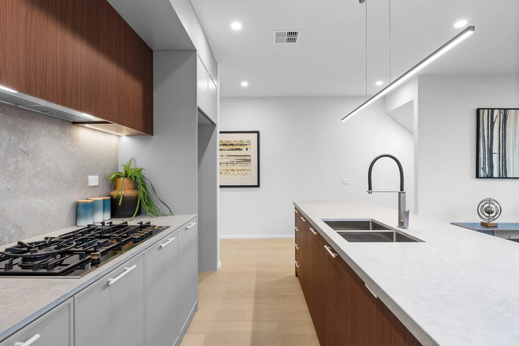 Warrigal Road — 5