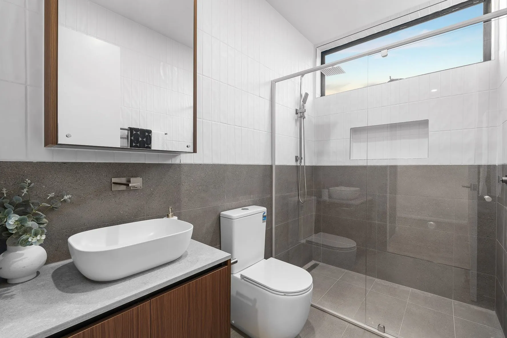 Warrigal Road — 12